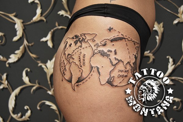 Блядь из Коста-Рики с татуировкой на ягодицах 