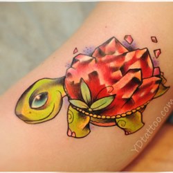 Черепаха с красным панцирем