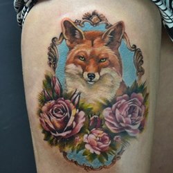 Портрет лисы в цветах