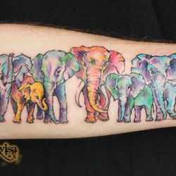 Цветные слоны