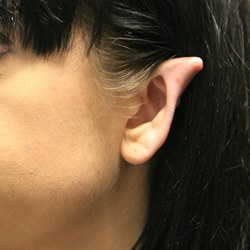 Красивые эльфийские уши