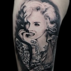 Мэрилин Монро в татуировках