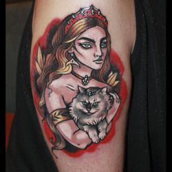 Татуировка девушка с котом