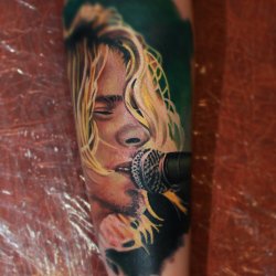 Курт Кобейн в стиле рализм. Мастер Алексей Михайлов. Kurt Cobain realism tattoo