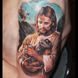 Татуировка Иисус и динозавр
